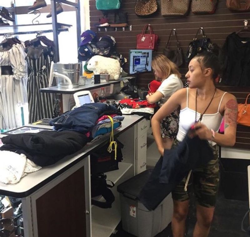 This Torrance, California Thrift Store Is Proof The Best Designer Finds Aren’t In Malls - Decor Hint Buy Hours That Welcome Sellers Anytime