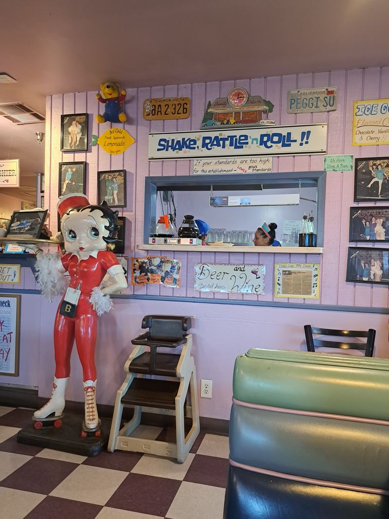 Operating Hours Welcome Early Birds And Night Travelers