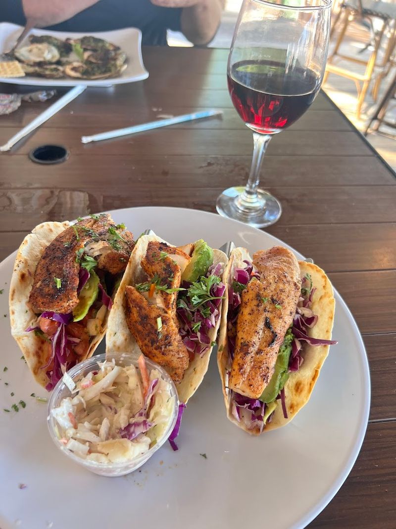 Pier 16 Seafood Restaurant — Tybee Island