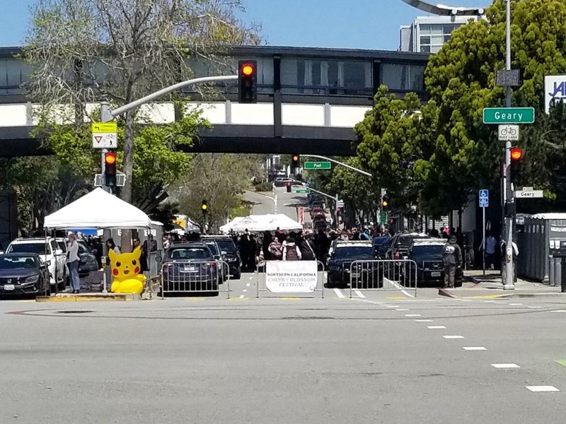 This Spring Cherry Blossom Festival In California Is So Surreal, You'll Think You're In A Dream - Decor Hint Traditional Dance Performances Honor Heritage