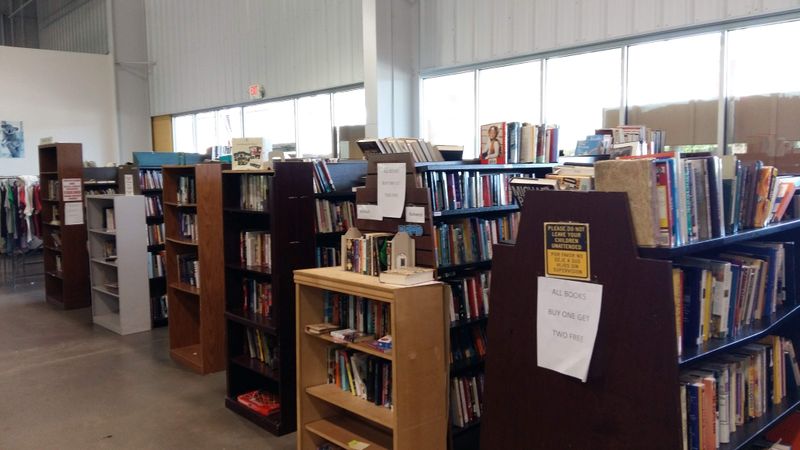 Thrift Store Shopping Tours That Build Community