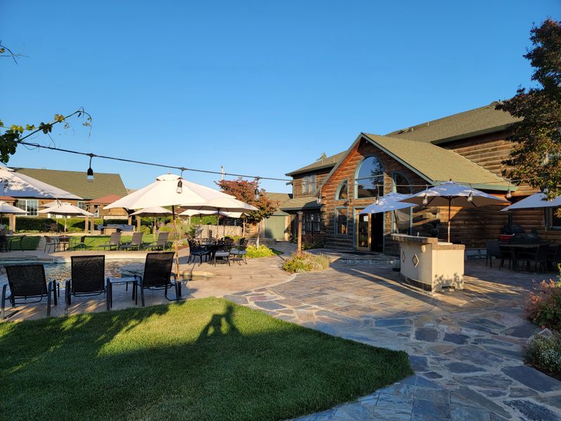 Complimentary Plated Breakfast Each Morning