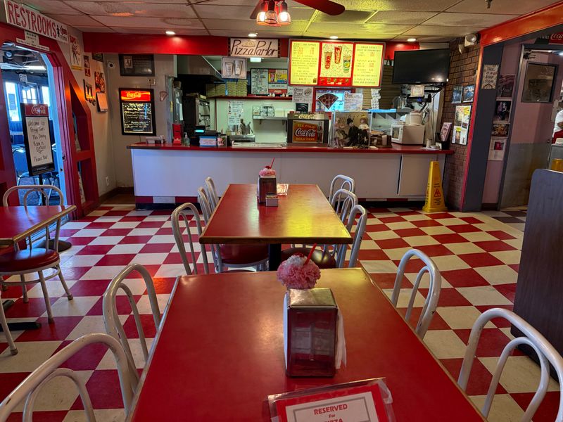 Attached Pizza Parlor Expands Dining Options