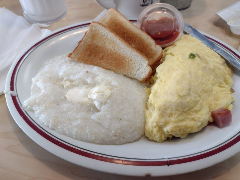 North Carolina's Best-Kept Diner Secret You Can Visit This Weekend - Decor Hint You Have To Try The Classic Omelet