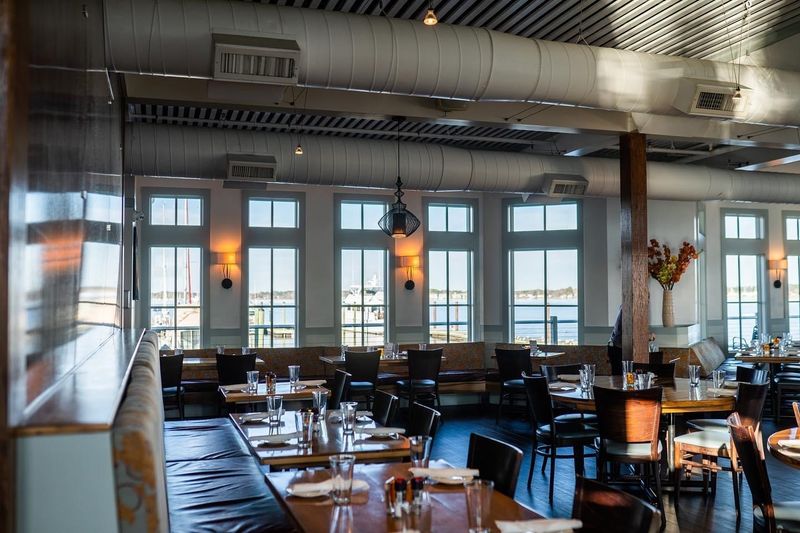 Persimmons Waterfront Restaurant, New Bern