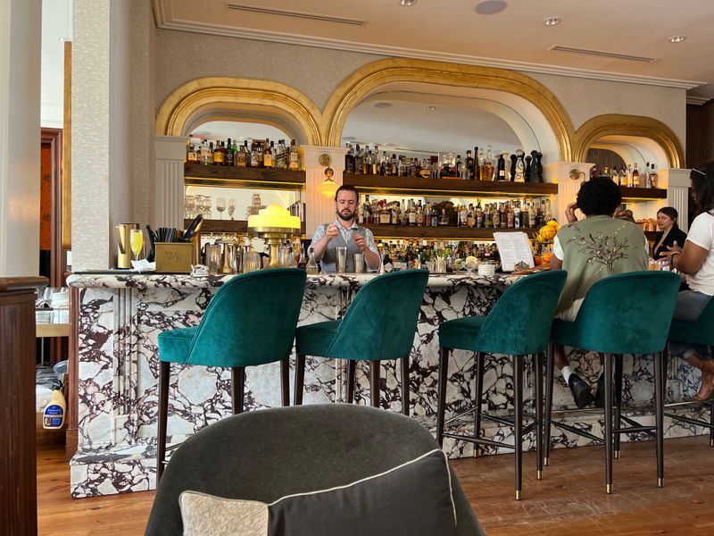 ARCO - Cocktail Lounge + Coastal Fare