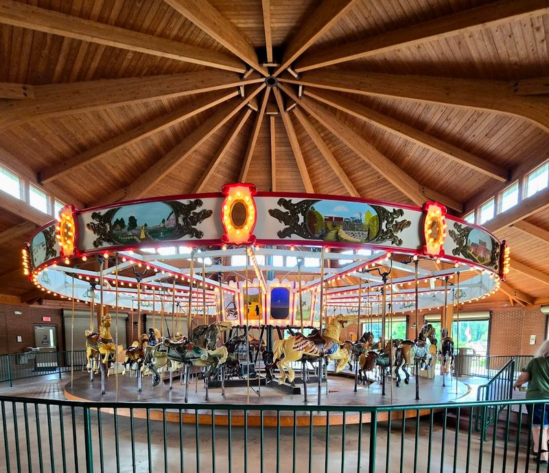 The Quiet City In North Carolina Where You Can Live On Nothing But Social Security - Decor Hint Historic Carousel Rides For Pocket Change