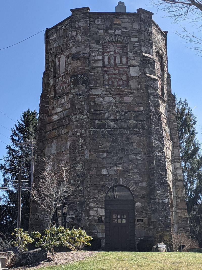 This Spellbinding College In North Carolina Looks Just Like Hogwarts - Decor Hint The Rock House Built In 1920
