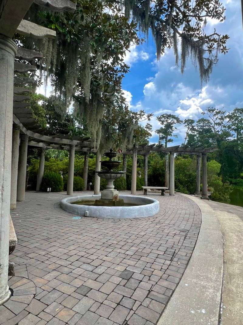 Pergola Garden Creates Classical Romance