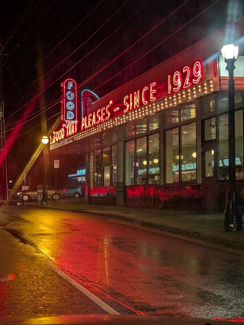 Open 24 Hours on Weekends for Late Night Cravings