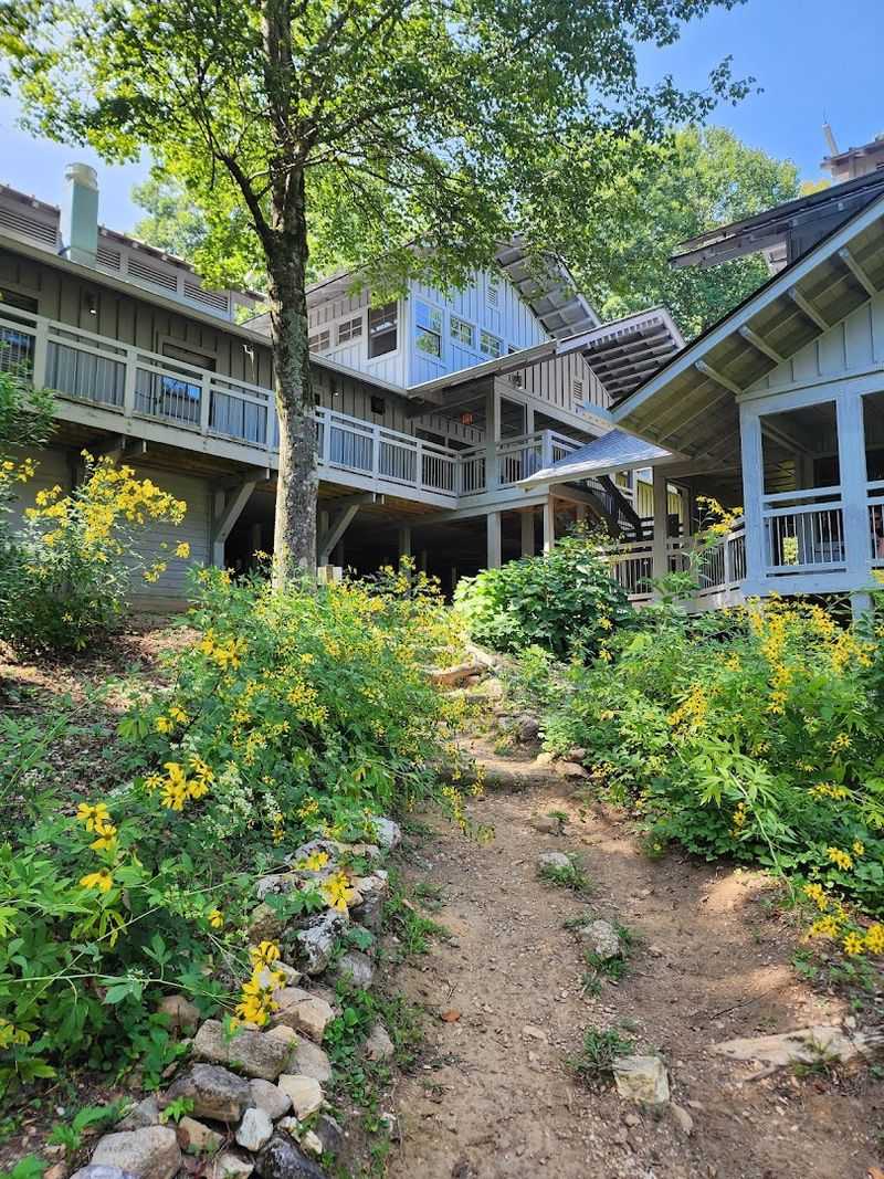 Len Foote Hike Inn Dining Hall — Dawsonville