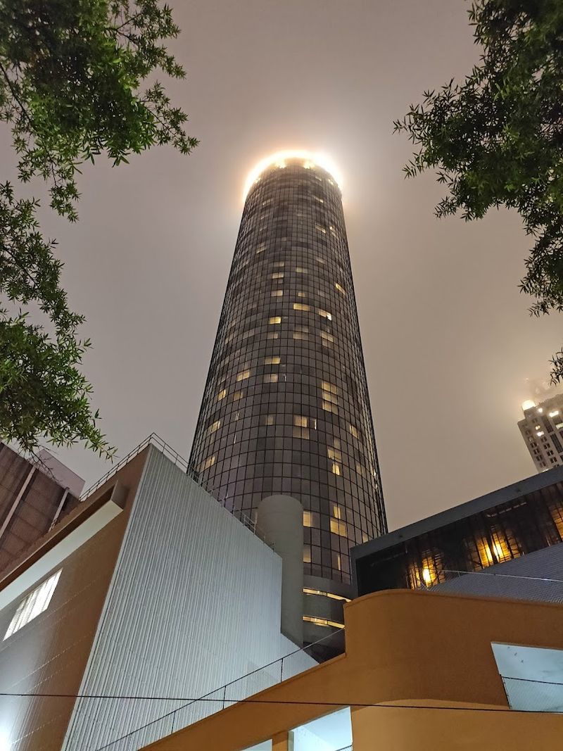 Take A Glass Elevator To This Atlanta Georgia Restaurant Inside The Once-Tallest Hotel In The World - Decor Hint Prime Downtown Location Near Major Atlanta Attractions
