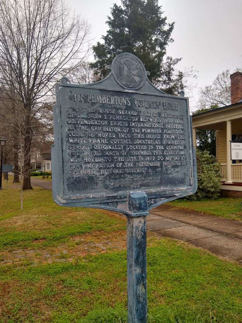 This Georgia Home Is Where Coca-Cola's Story Quietly Began - Decor Hint From Medicine to Refreshment: The Unexpected Shift