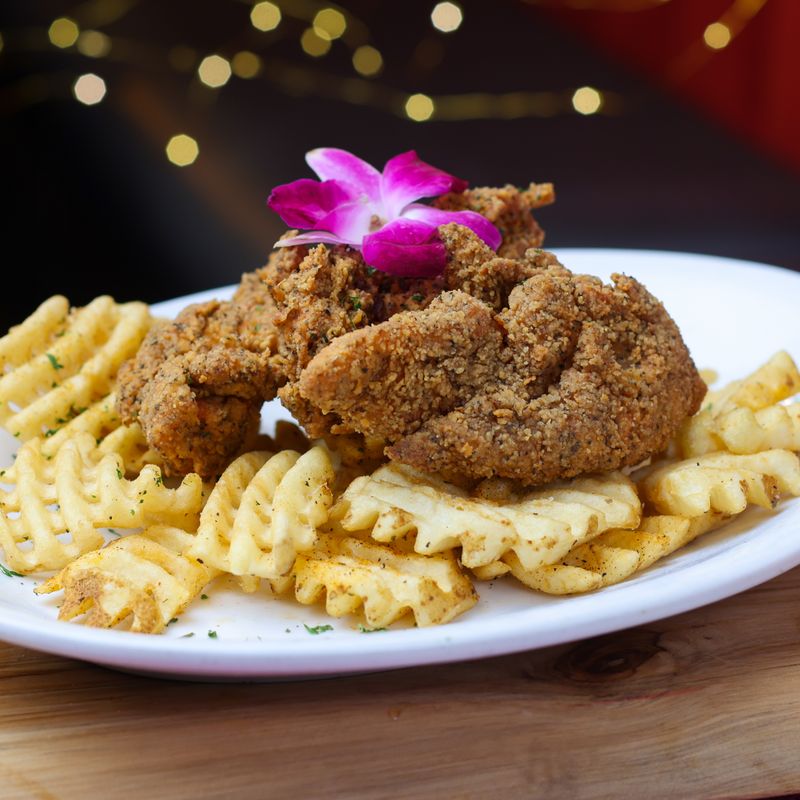 This Georgia Chicken & Waffles Spot Serves Fried Chicken Worth Obsessing Over - Decor Hint Extra Crispy Fried Chicken Recipe