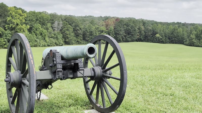 White-Tailed Deer Now Wander This Georgia Park Where Civil War Battles Were Once Held - Decor Hint Paddling West Chickamauga Creek