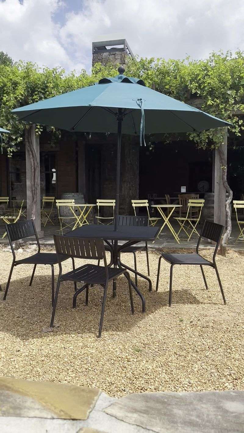 This Georgia Vineyard Turns A Simple Glass Of Wine Into A Moment - Decor Hint Live Music That Sets The Perfect Mood