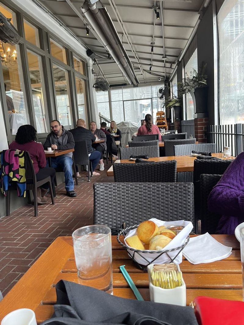 These Are The 16 Top-Rated American Restaurants In Georgia According To Locals - Decor Hint South City Kitchen Midtown