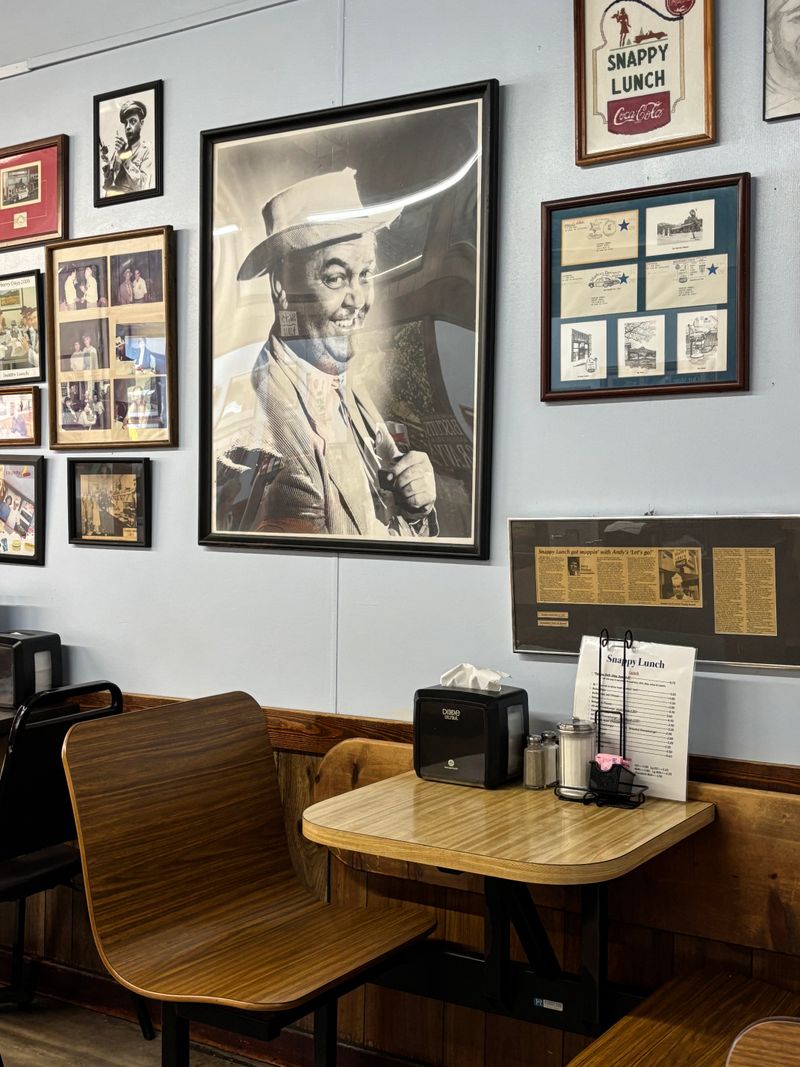 Snappy Lunch, Mount Airy