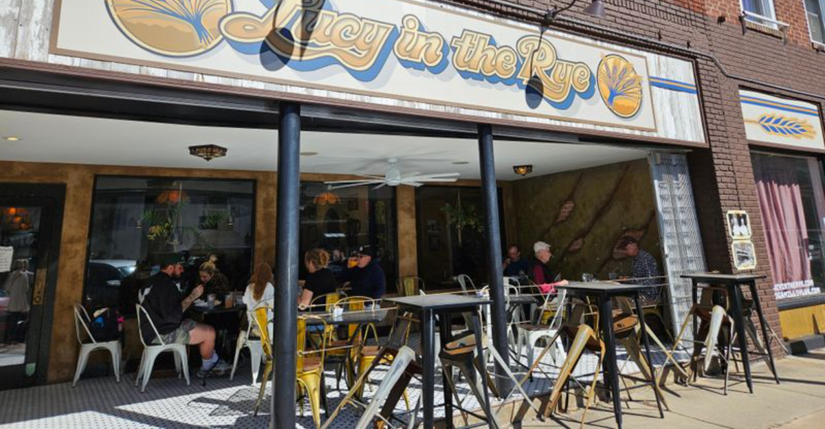 These North Carolina Small Town Food Stops Serve Big Flavor Youll Want to Visit This Month - Decor Hint