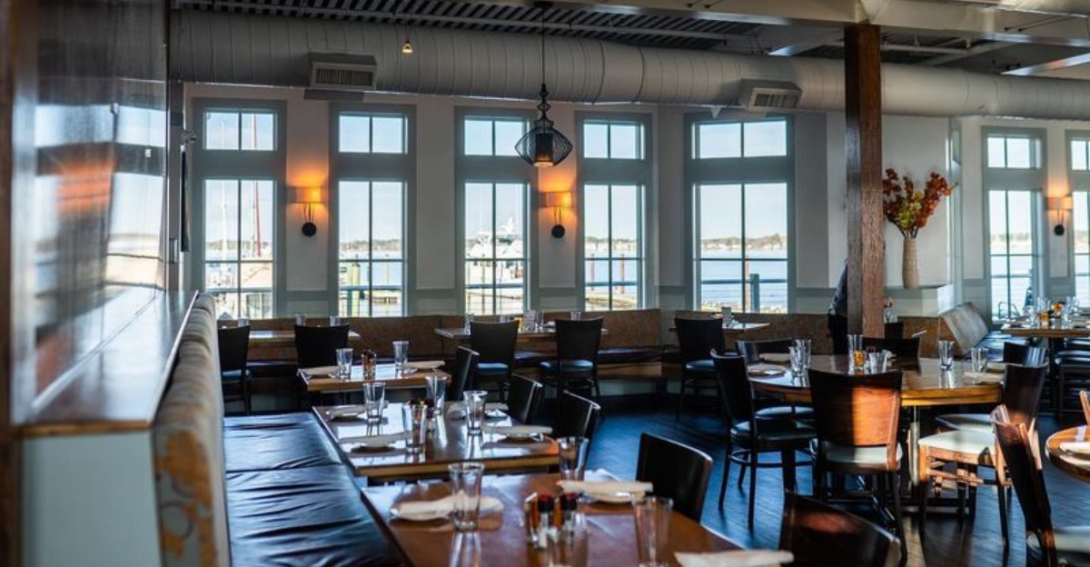 These North Carolina Waterfront Cafes Are Worth The Drive For The View Alone - Decor Hint