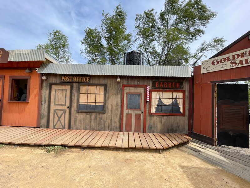 Free Parking At The Boarding Location