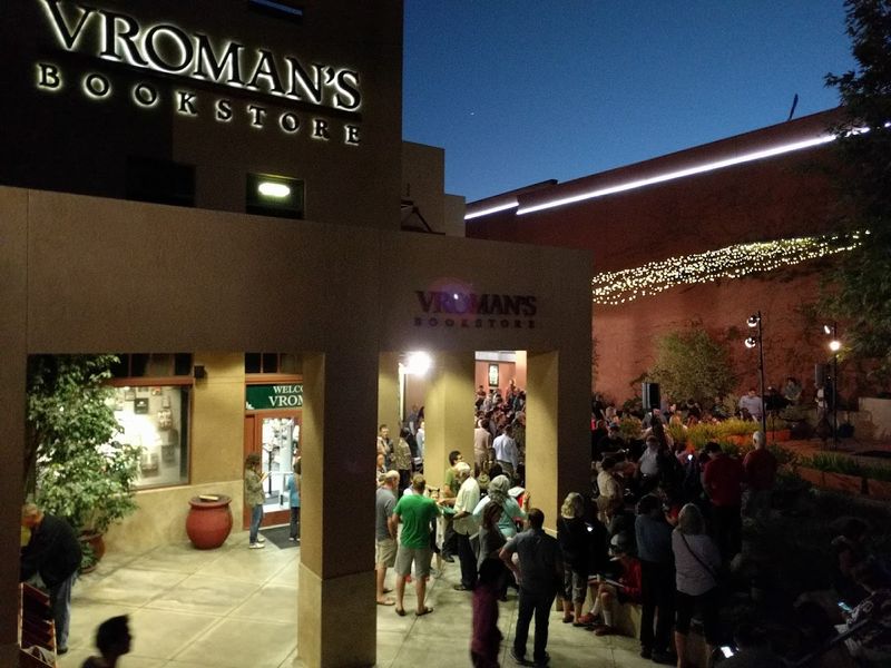 This 130-Year-Old California Bookstore Is A Book Lover's Dream With An In-House Café - Decor Hint Founded In 1894 By Adam Clark Vroman