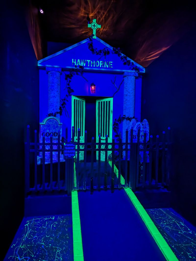 Immersive Haunted Mansion Theme