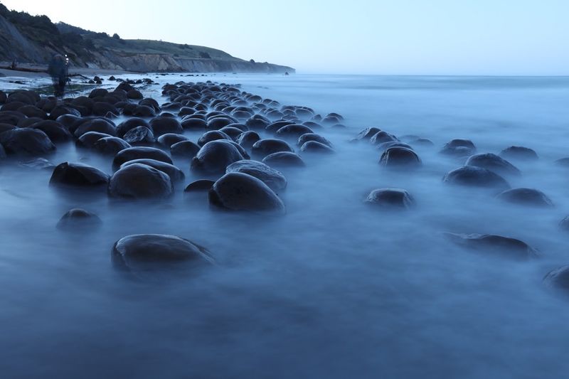 This California Bowling Ball-Filled Beach In Mendocino Feels Otherworldly - Decor Hint Geological Formation Of The Concretions