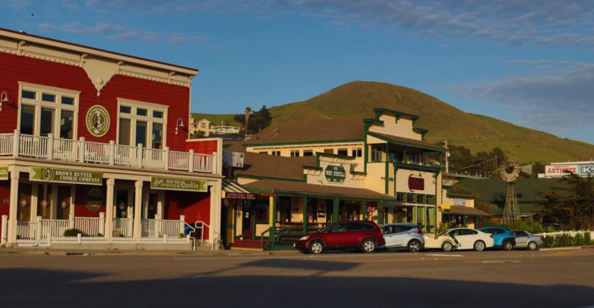 This California Town Proves Peaceful Weekends Are Possible - Decor Hint