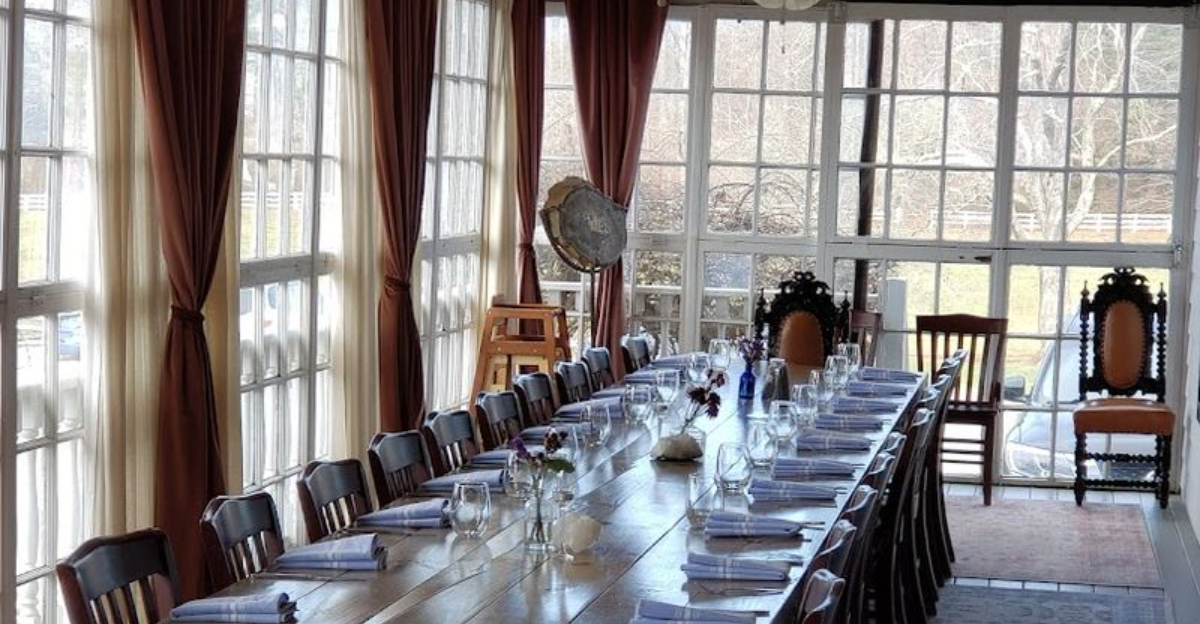 This Could Be North Carolinas Most Picture Perfect Restaurant And Youll Want Your Camera - Decor Hint