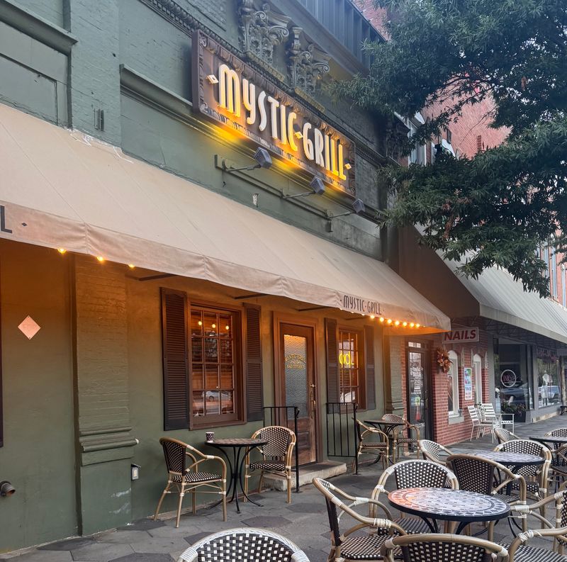 This Famous Vampire Diaries Restaurant In Covington Georgia Serves Sweet Tea Chicken Fans Love - Decor Hint The Original Vampire Diaries Filming Location