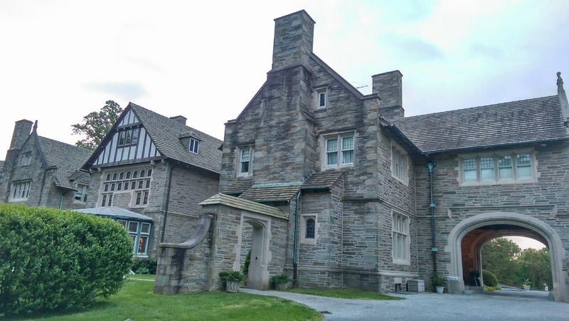 The Doheny Family Built This Estate As A Gift