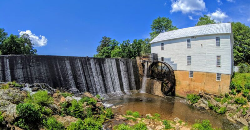 This Historic Mill In North Carolina Is So Picturesque, You’ll Feel Like You’re In A Postcard