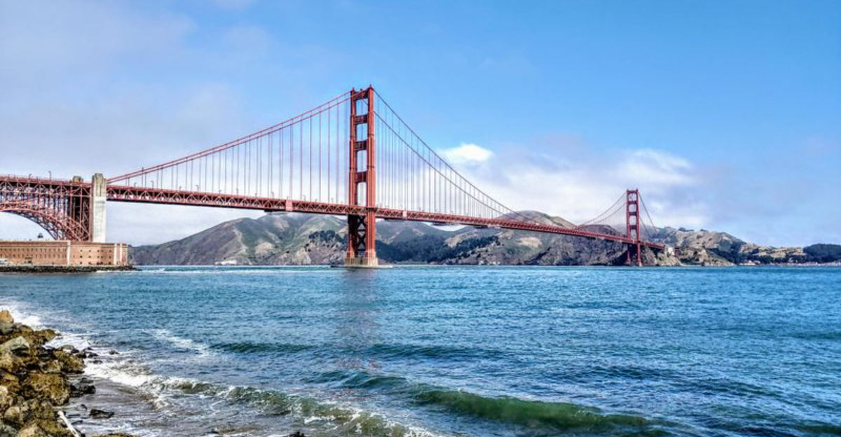 This Legendary California Landmark Draws Visitors From Around The World - Decor Hint