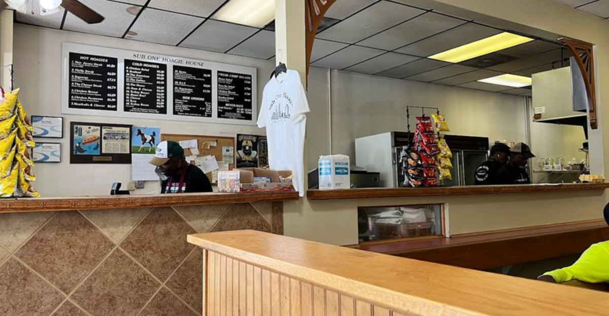 This North Carolina Eatery Serves Unbeatable Cheesesteaks You Need to Try This Weekend - Decor Hint