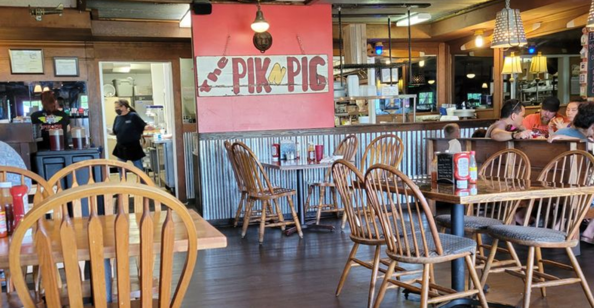 This North Carolina Eaterys Fried Pickles Are Stealing The Show This Month - Decor Hint