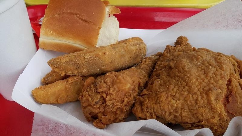 Legendary Fried Chicken That Rivals Mom And Pop Restaurants