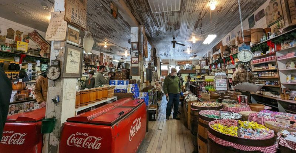 This North Carolina General Store Sells Some Of The Tastiest Food Youll Ever Try - Decor Hint