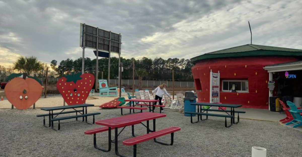 This North Carolina Giant Strawberry Is A Must See This Month - Decor Hint