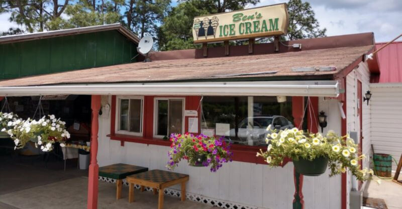 This North Carolina Roadside Stand Serves Peach Ice Cream You Have To Try This Season