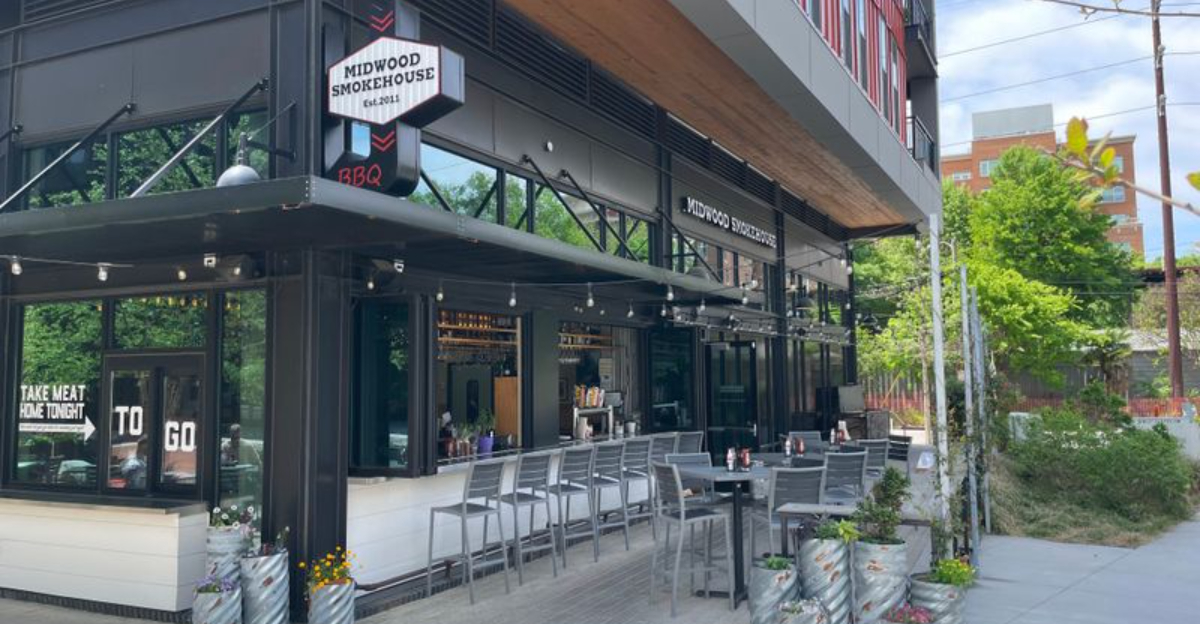 This North Carolina Smokehouse Smokes Brisket Like No Other - Decor Hint