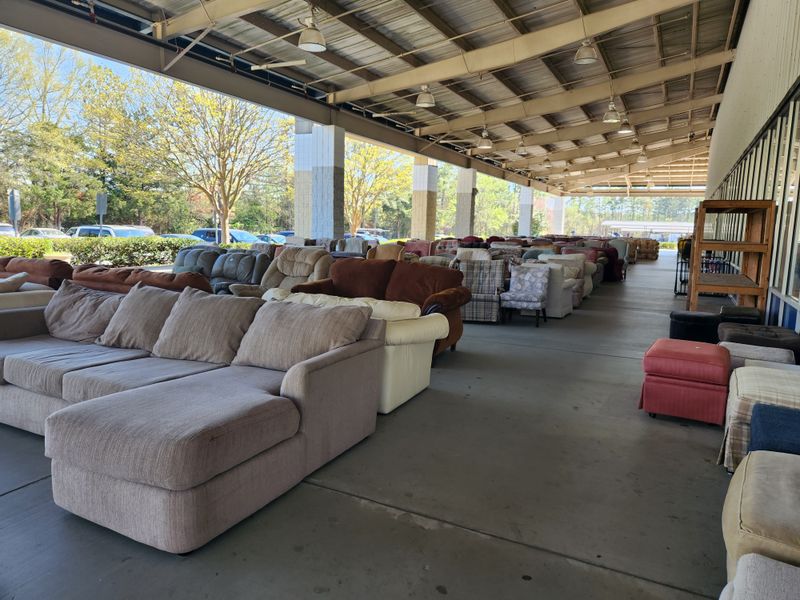 A Furniture Paradise That Stretches Beyond Four Walls