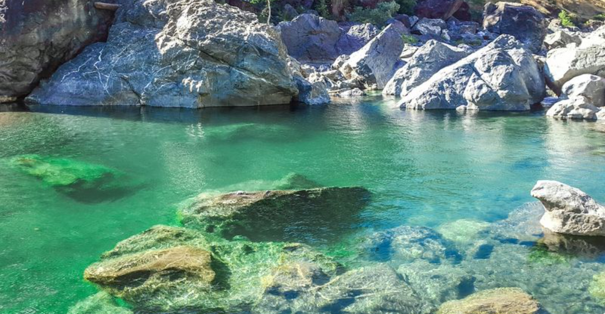 This Northern California River Is So Clear And Wild It Feels Like A Hidden Paradise 2 - Decor Hint