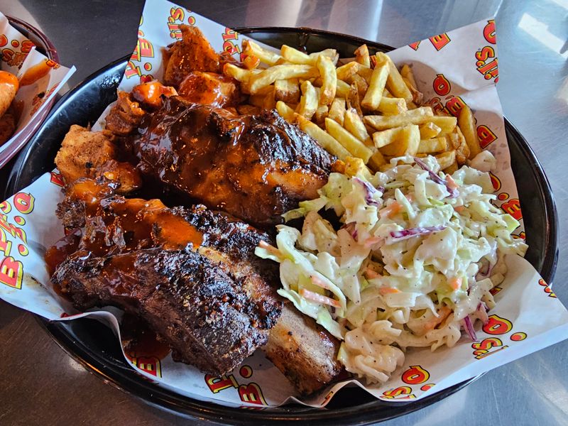 This San Diego, California Restaurant Serves A Platter So Big It Stops People Mid-Sentence - Decor Hint Mesquite-Grilled Baby Back Ribs That Fall Off The Bone