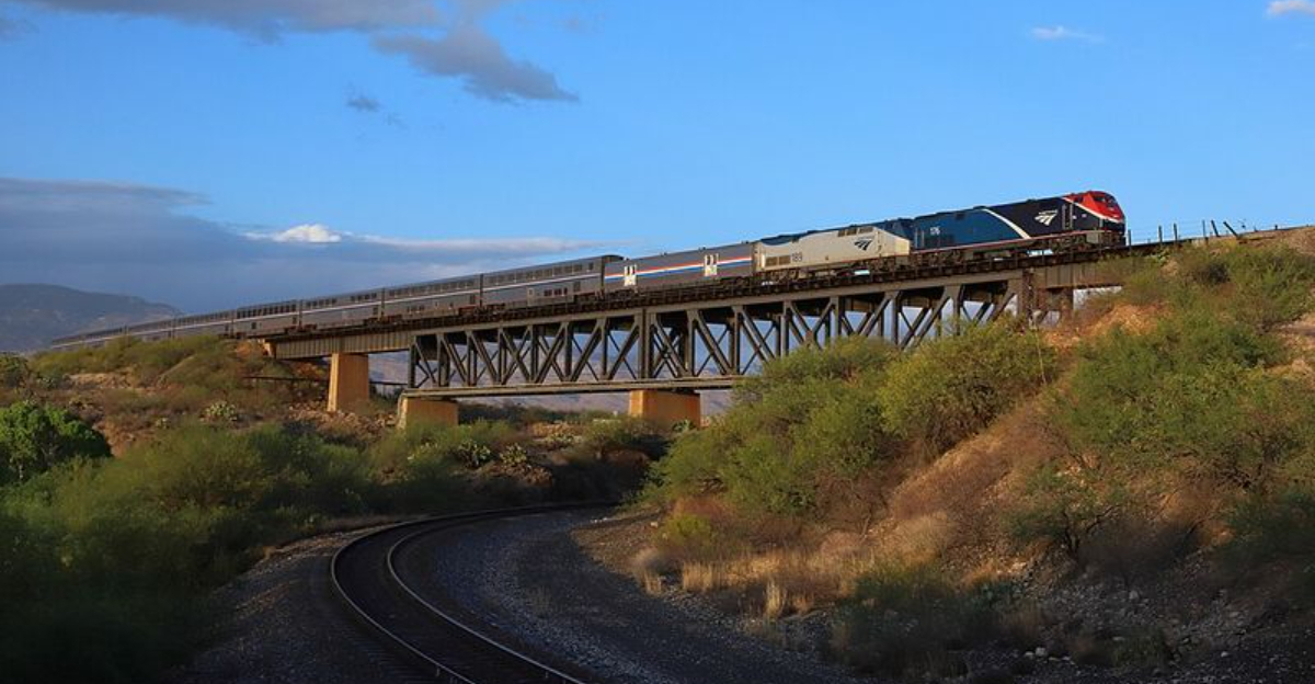 This Scenic Amtrak Route From Los Angeles California Crosses Deserts Parks And 5 States - Decor Hint