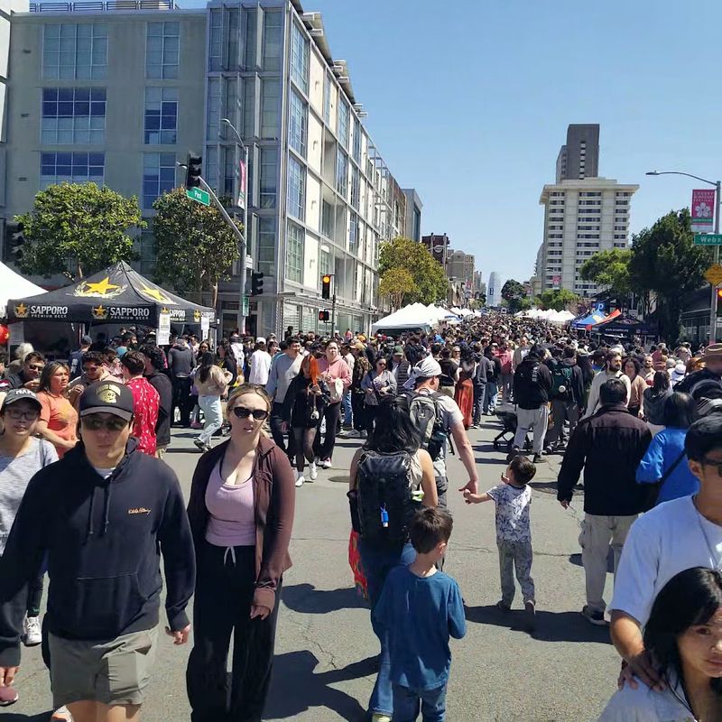 This Spring Cherry Blossom Festival In California Is So Surreal, You'll Think You're In A Dream - Decor Hint The Grand Parade Brings Traditions To Life