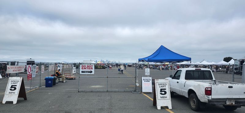 This 20-Acre Bay Area Antiques Market In California Is A Treasure Hunter's Dream By The Water - Decor Hint Free Parking And Convenient Shuttle Service