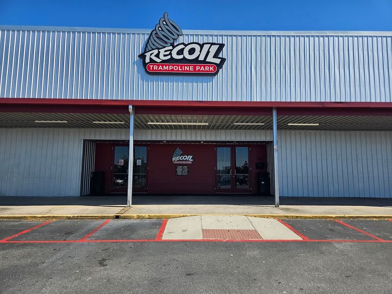 Fitness Classes Combine Exercise With Entertainment