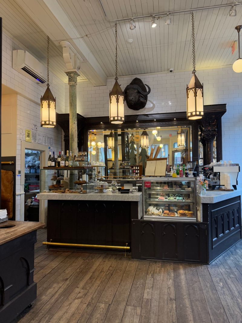 These 15 Cute Things To Do In Georgia This Month Will Make You Feel Like You're In Europe - Decor Hint Sip Coffee at Savannah's Paris Market