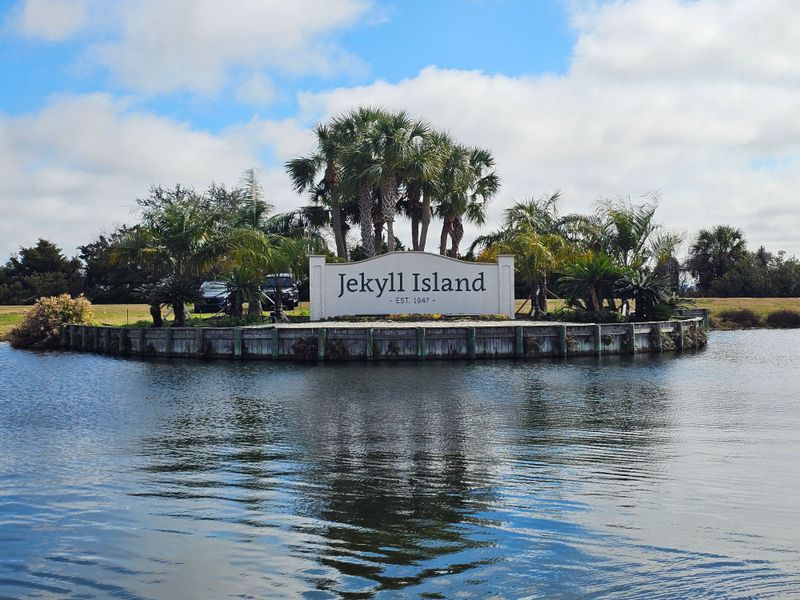 These 15 Cute Things To Do In Georgia This Month Will Make You Feel Like You're In Europe - Decor Hint Experience Jekyll Island's Historic District